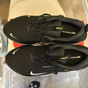 Men’s Nike Gortex running shoes
